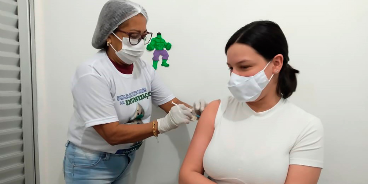 Santana é o primeiro município a vacinar grávidas e puérperas contra a Covid-19