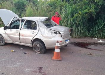 Motorista perde o controle, capota o carro e morre na Rodovia Salvador Diniz