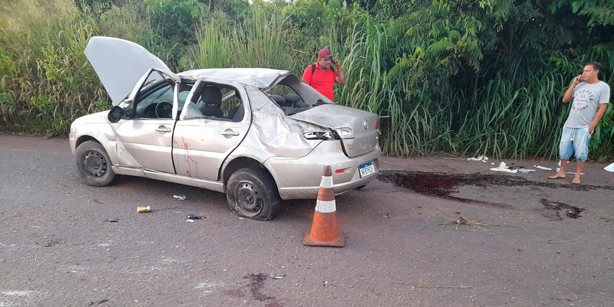 Motorista perde o controle, capota o carro e morre na Rodovia Salvador Diniz