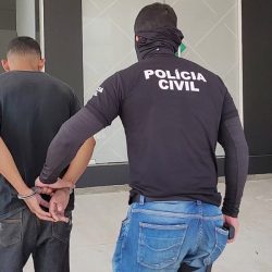 Jovem é preso com armas de fogo, munições e dinheiro falso em Macapá