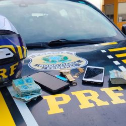 PRF prende suspeitos de roubar R$ 40 mil em Macapá